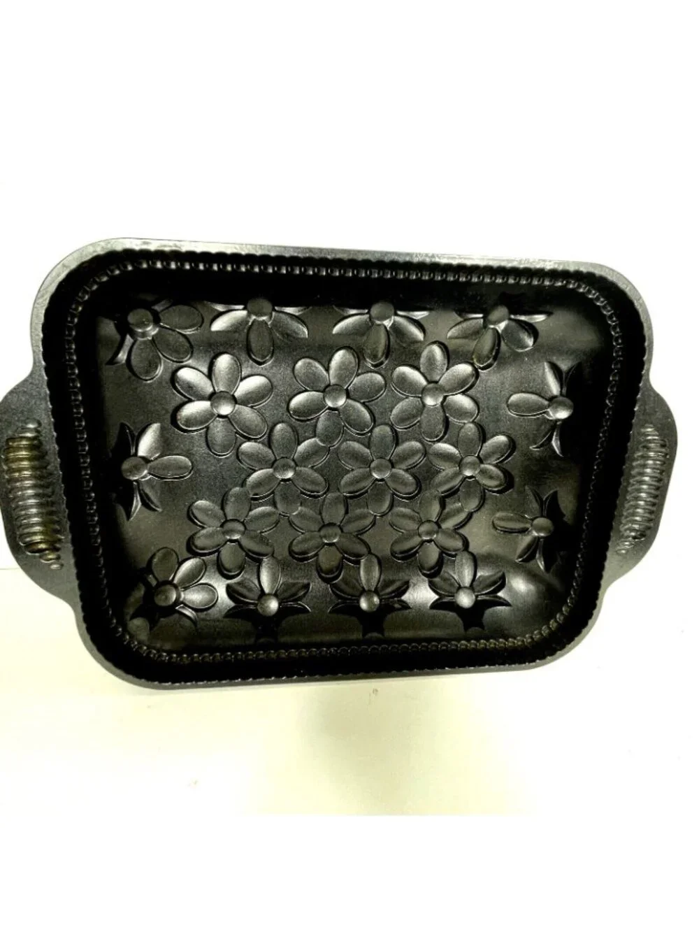 Nordic Ware Cake Pan Spring Daisy 10 Cups